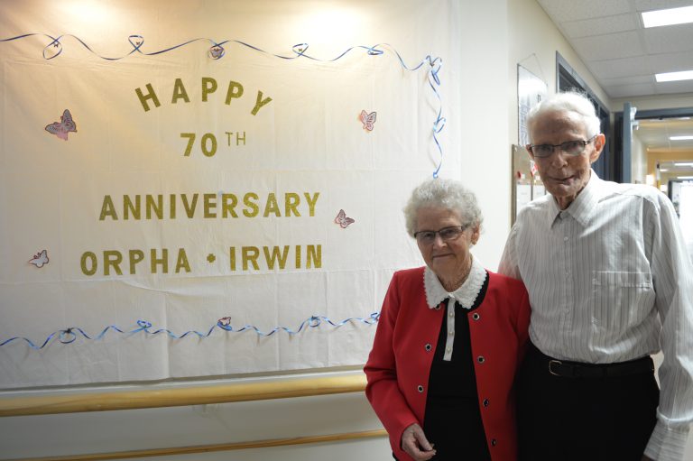 Espanola couple celebrating 70 years of marriage