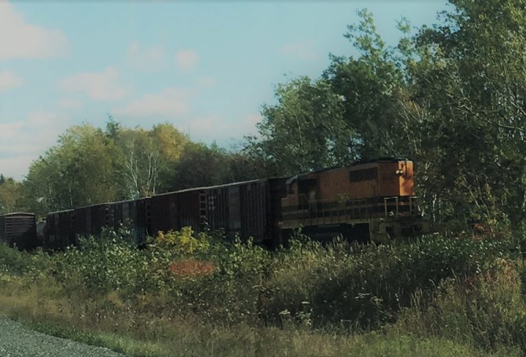 Mantha reacts to Huron Central Railway shutdown